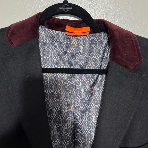 Men’s Tallia Overcoat - Velutti Black with maroon collar NWT - Picture 4 of 4